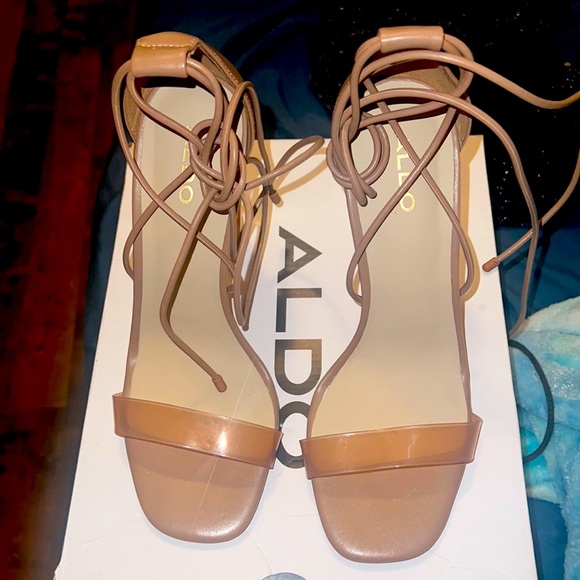 ONARDONIA HEELS size 37.5 Tan - Picture 1 of 3